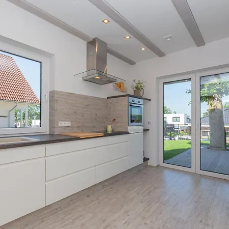 Suedstrand Mit Terrasse, Kamin Und Sauna شقة *